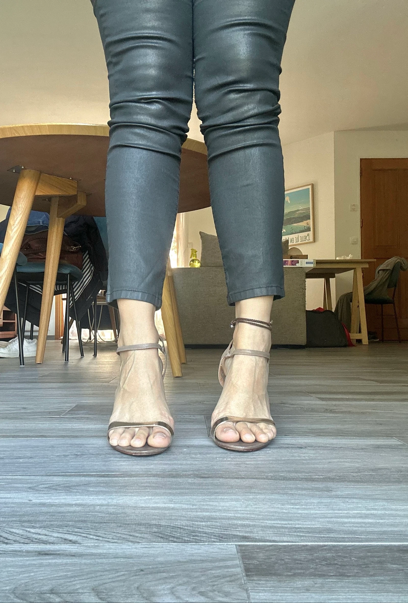Sandales à talons en cuir taupe et doré Pointure 40 Vicenza  – photo 7